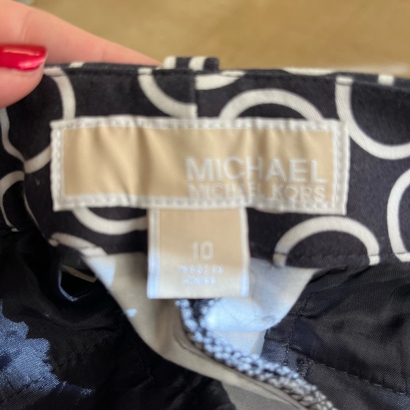 Michael Kors shorts size 10 - Picture 3 of 4